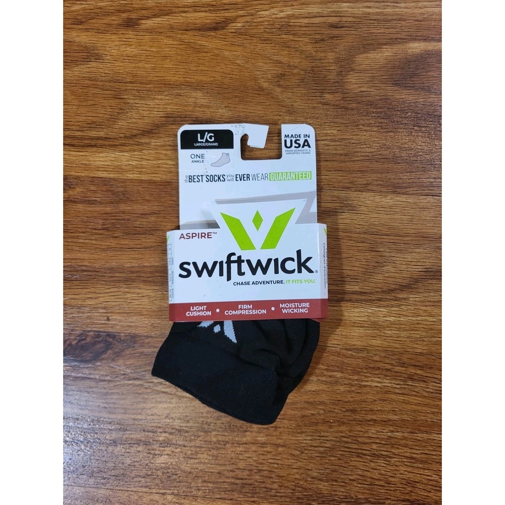 Swiftwick Aspire Zero Tab No-Show Socks Black Large Cushioned Compression 1 Pair